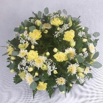 Yellow and white wreath
